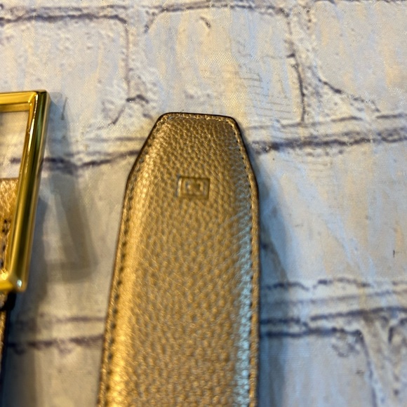 GOLD PEBBLE GRAIN NON LEATHER SHINY GOLD TON BUCKLE WOMENS BELT - Picture 4 of 9